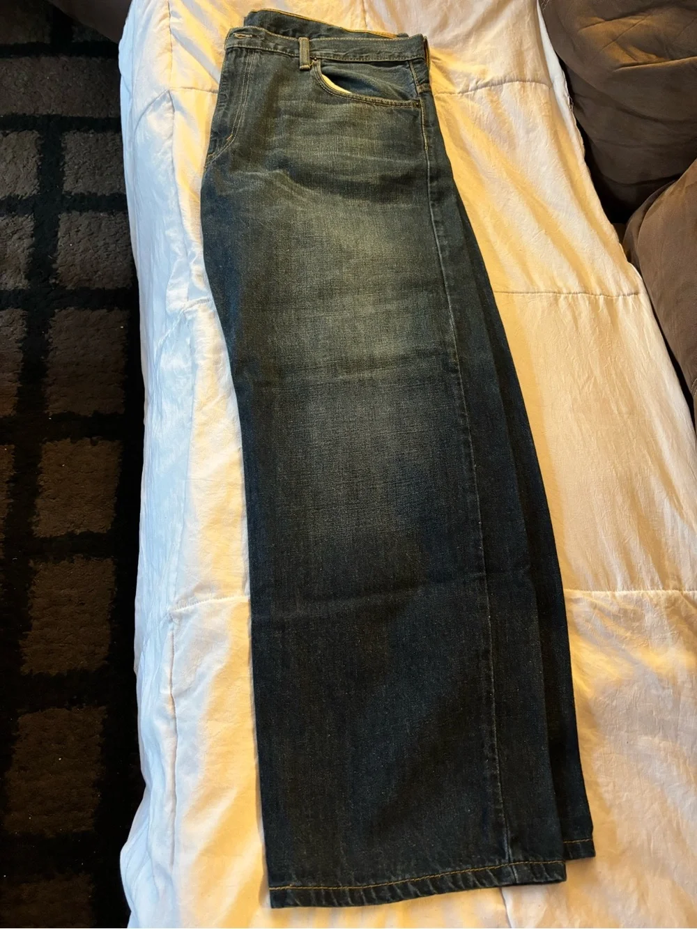 Levis relaxed straight